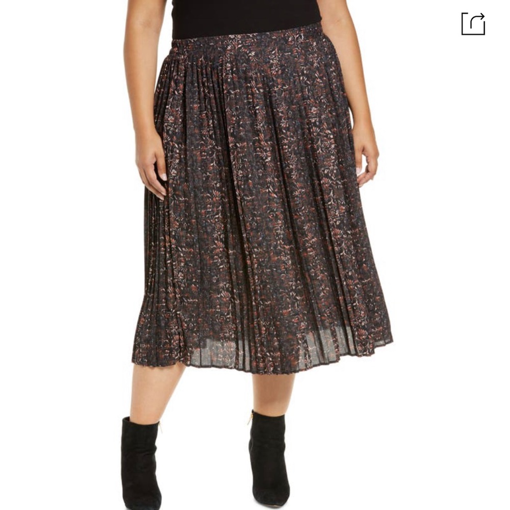 Bobeau Pleat Midi Skirt In Black Boho in 2XL